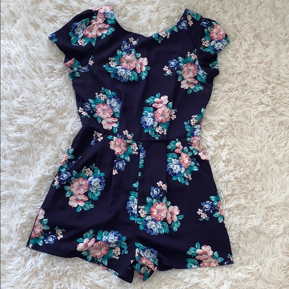 Monteau Dresses & Skirts - floral short sleeve romper